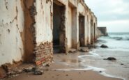 Immagine del caffè di Lossiemouth chiuso per erosione costiera